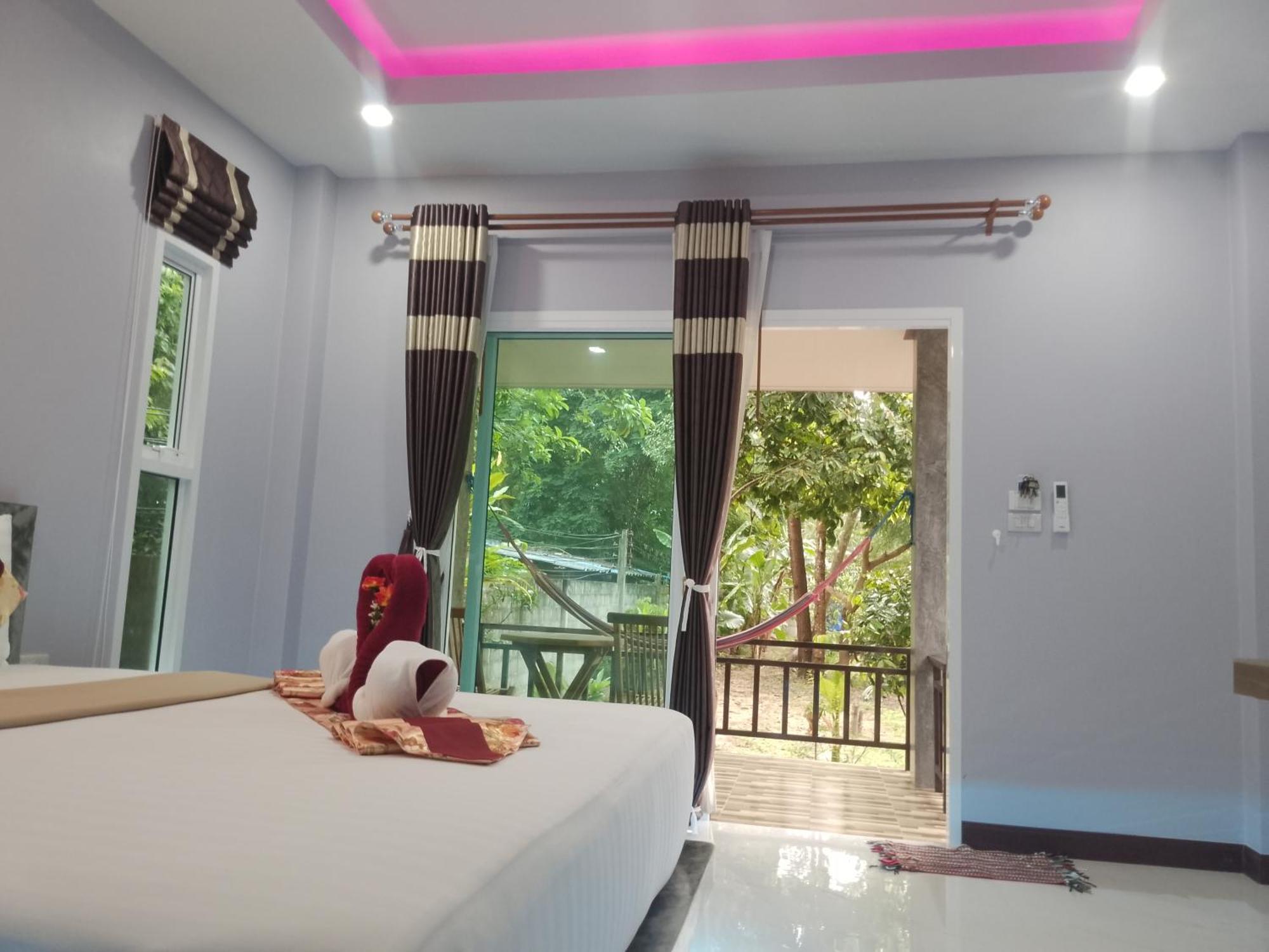 Pana Long Beach Resort - Sha Plus Ko Lanta Esterno foto