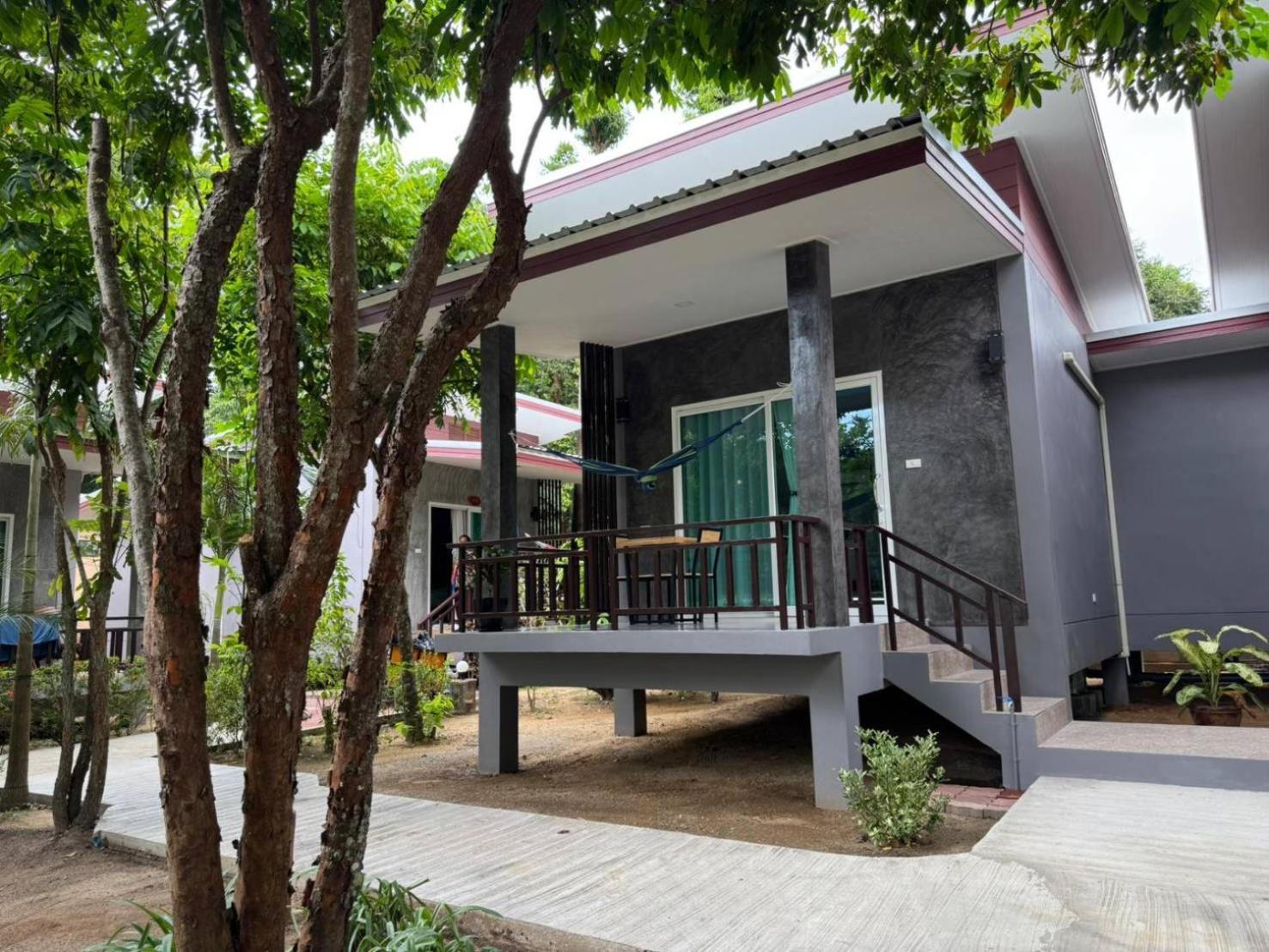 Pana Long Beach Resort - Sha Plus Ko Lanta Esterno foto